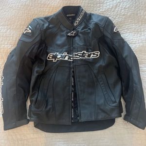 ALPINESTARS WOMEN'S BLACK/WHITE STELLA KIRA LEATHER JACKET 3112019-12-42